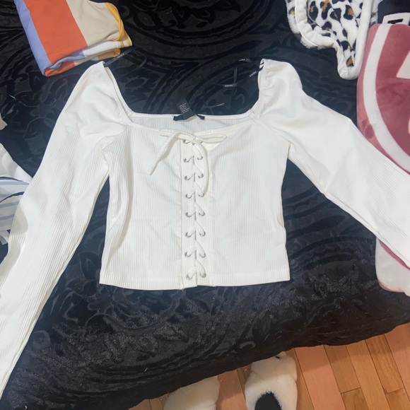 Forever 21 top bundle - Picture 2 of 6